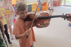 Návštěva paní uč. ze ZUŠ 🎻