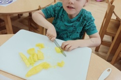 Příprava ovocného salátu ...🍏🥝🍌🍐🍓